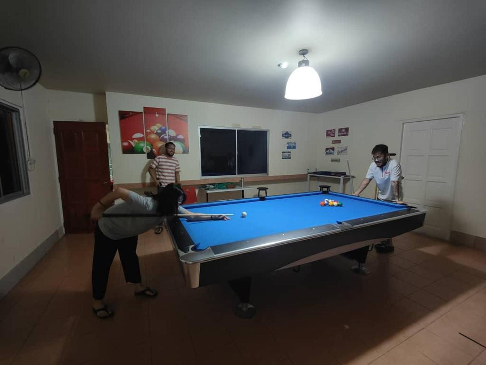 ホテル Putra Sentosa Retreat Camp, Sematan エクステリア 写真
