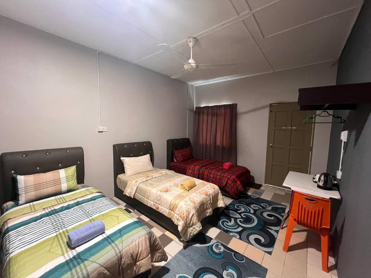 ホテル Putra Sentosa Retreat Camp, Sematan 部屋 写真