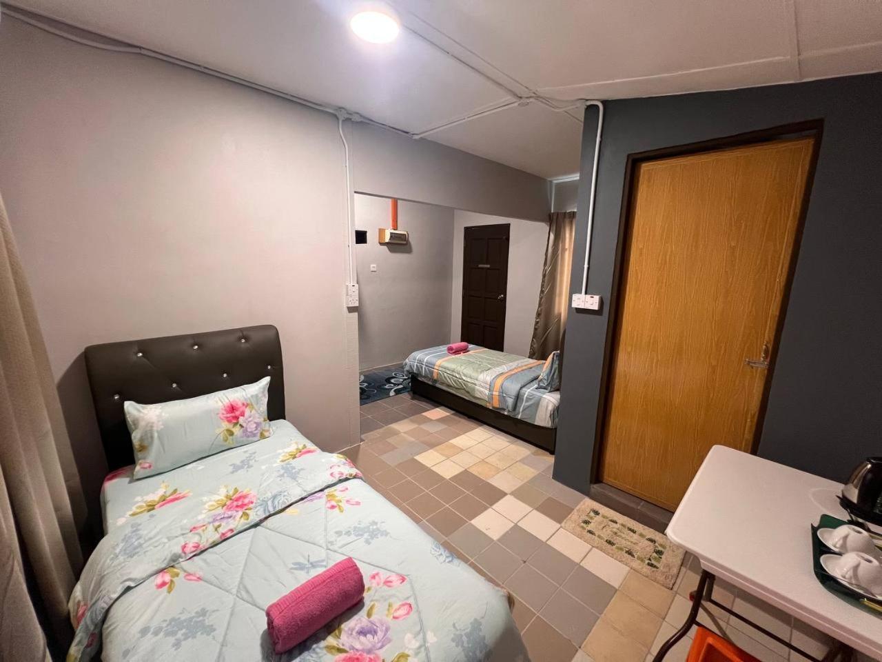 ホテル Putra Sentosa Retreat Camp, Sematan 部屋 写真
