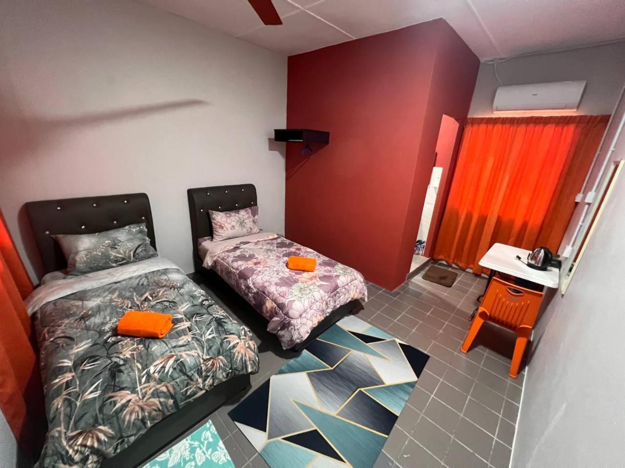 ホテル Putra Sentosa Retreat Camp, Sematan 部屋 写真