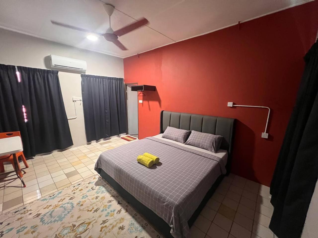ホテル Putra Sentosa Retreat Camp, Sematan 部屋 写真